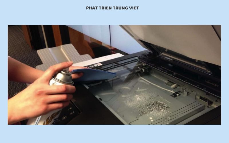 Vệ sinh mặt kính máy photocopy định kỳ